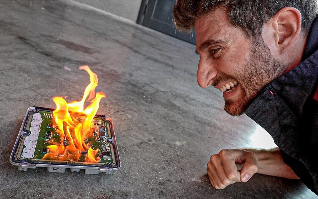 Che lavoro fai nella vita? Esempio: Meccatronico